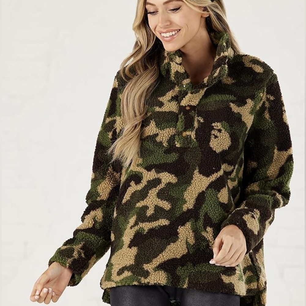 Mudpie NWT Brady Sherpa Pullover Green Camo Snap Button Fuzzy Warm Size Large